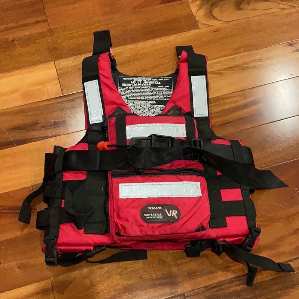 Universal life vest